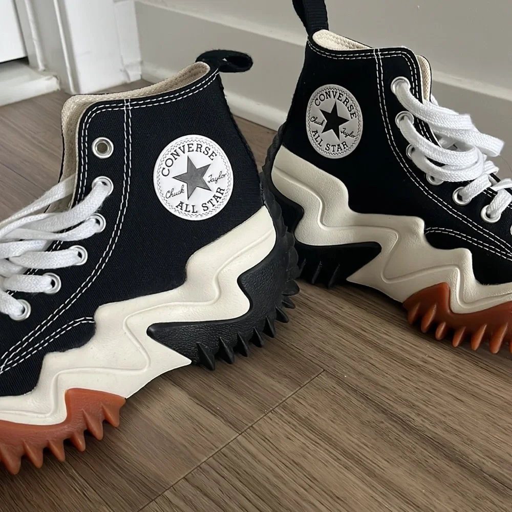 Converse Black White Cream and Gum Platform Run Star Hike Sneakers - Picture 2 of 3